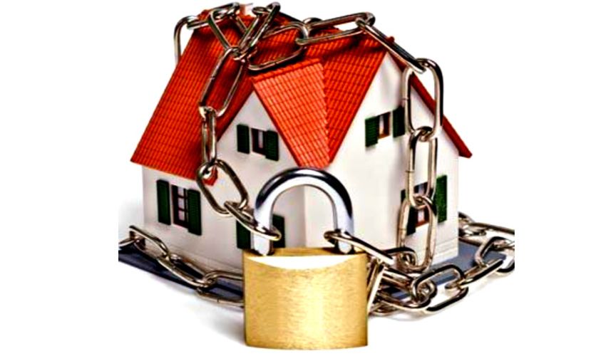 Goed beveiligde voordeur van een woning in Heemstede Goed beveiligde voordeur van een woning in Heemstede
